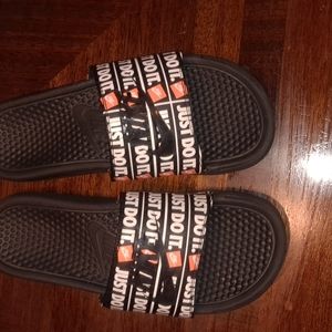 Nike slides size 10
